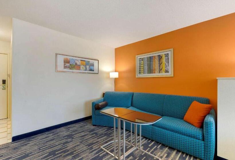 Люкс Кровать Кинг, Quality Inn & Suites Keokuk North