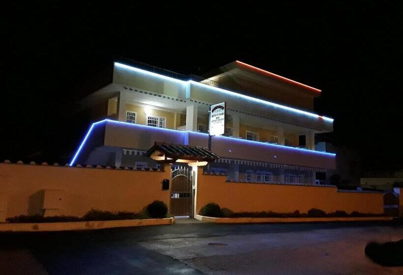 استودیوی استاندارد, Residence Menè