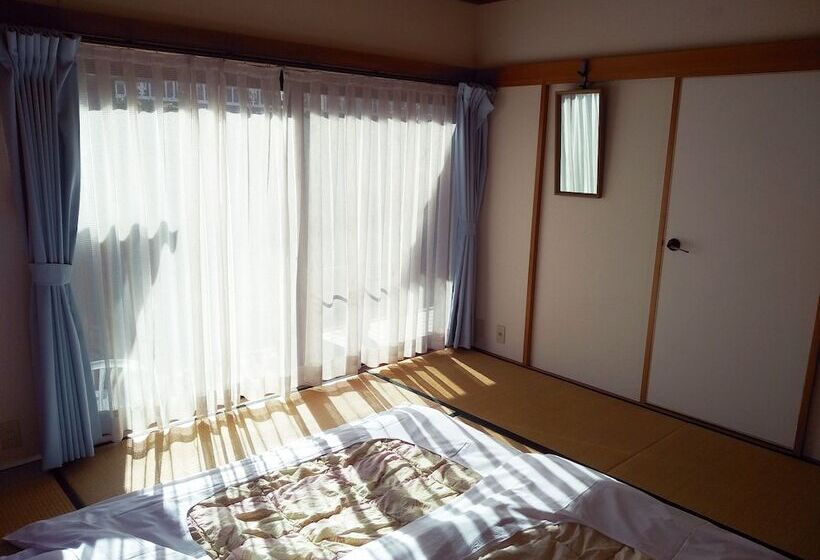 Quarto Estandar, Yufuin Sunday