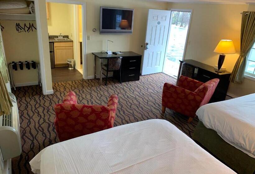 Номер Deluxe, Four Winds Country Motel