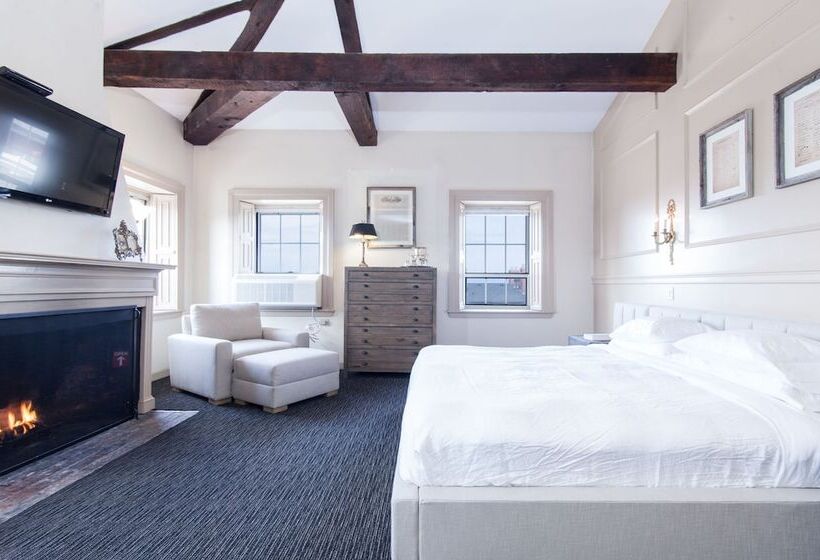 Президентский Люкс, Garrison Inn Boutique