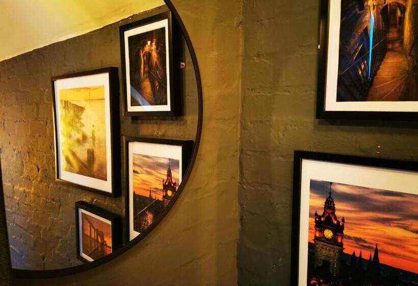 اتاق استاندارد با تخت بزرگ, The Balerno Inn