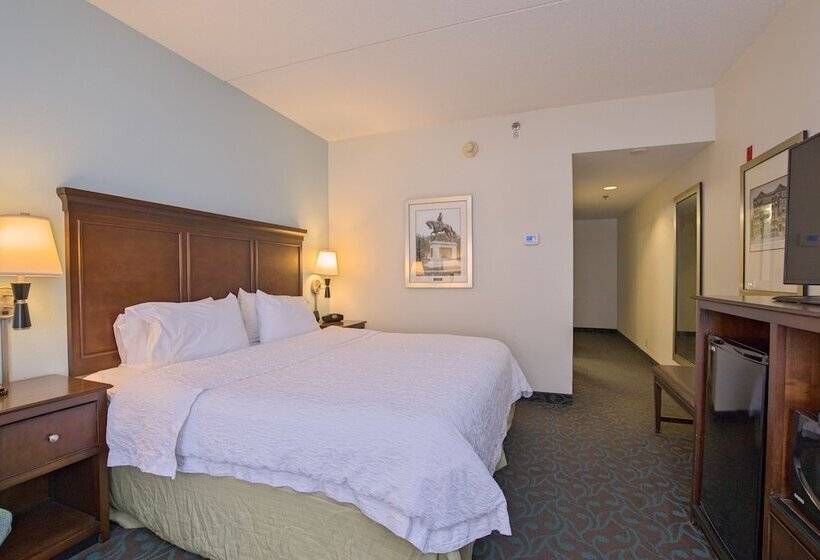 اتاق استاندارد, Hampton Inn Portsmouth Central