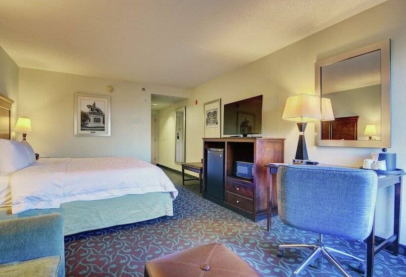 اتاق استاندارد, Hampton Inn Portsmouth Central