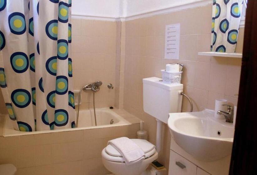 اتاق استاندارد با بالکن, Giota Rooms