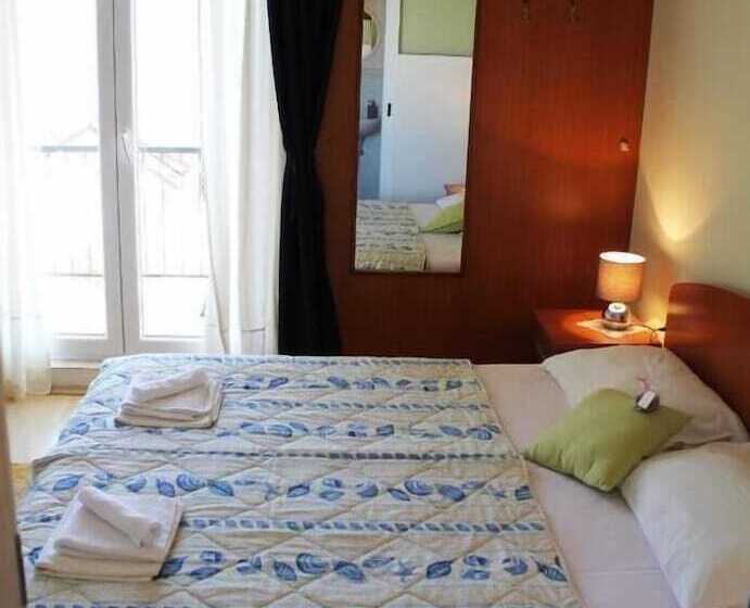 اتاق استاندارد با بالکن و چشم‌انداز دریا, Guesthouse Podaca