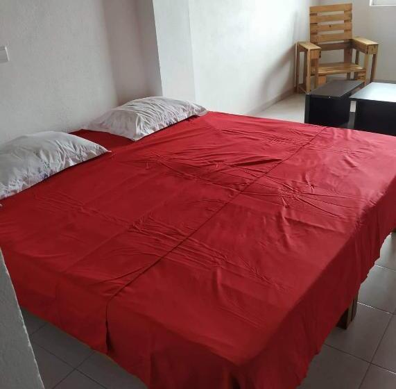 اتاق لوکس با چشم‌انداز دریا, Domus Guesthouse