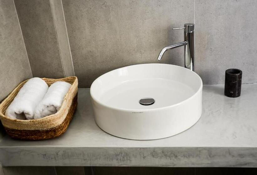 Апартаменты 2 Спальни, Pharos Apartments