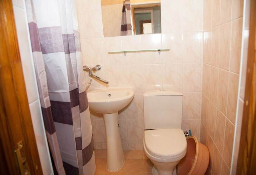 Номер Стандарт Трехместный, Leto Guest House