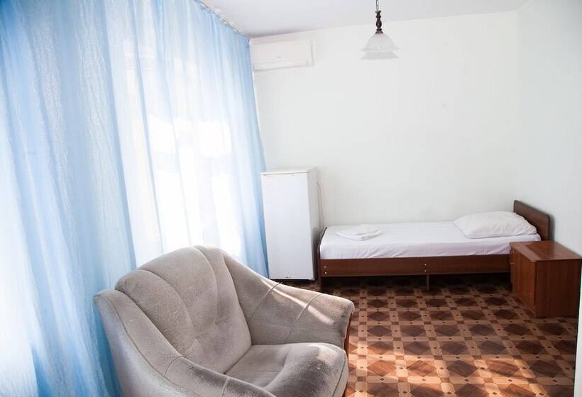 Номер Стандарт Трехместный, Leto Guest House