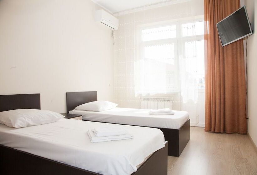 Номер Стандарт с Балконом, Leto Guest House