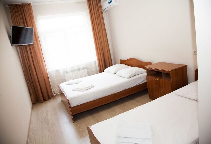 Номер Стандарт Трехместный, Leto Guest House