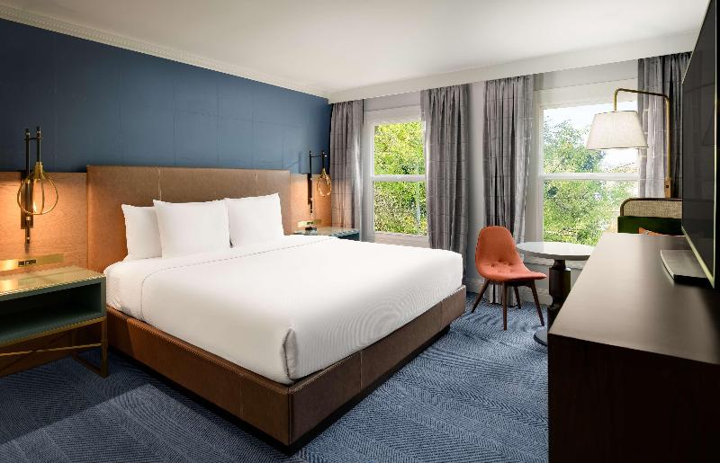 스탠다드 룸 킹사이즈 침대, Hayes Mansion San Jose, Curio Collection By Hilton