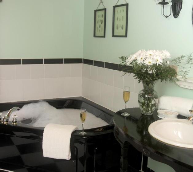 Дом 1 Спальня, Heartstone Inn