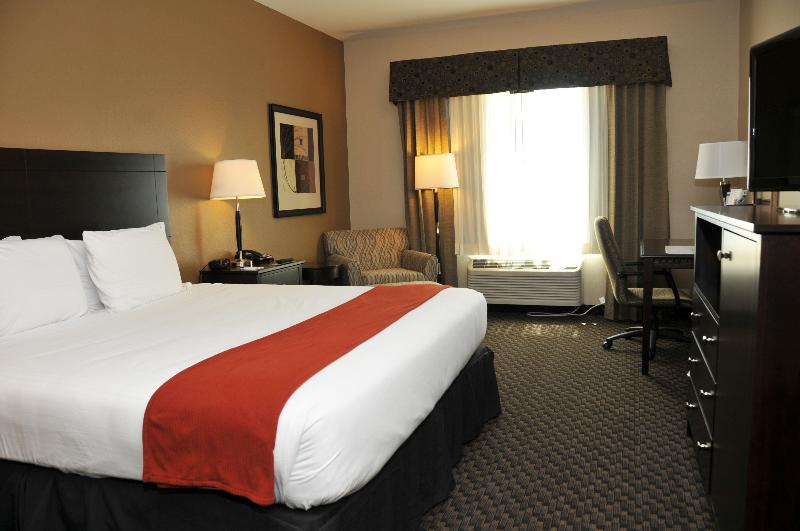 Стандартный Номер Кровать Кинг, Holiday Inn Express & Suites Clinton, An Ihg
