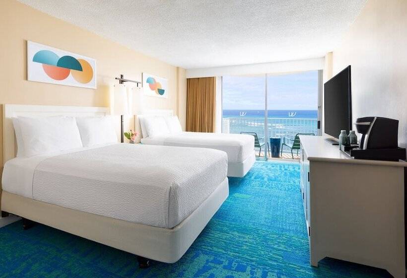 Club Room Sea View, The Twin Fin