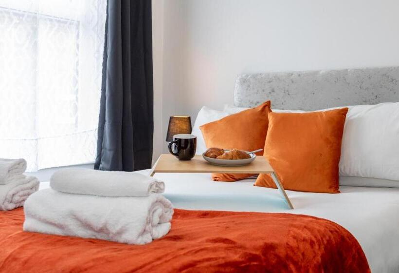 Трехместный Номер Комфорт, Castlereagh Guest House