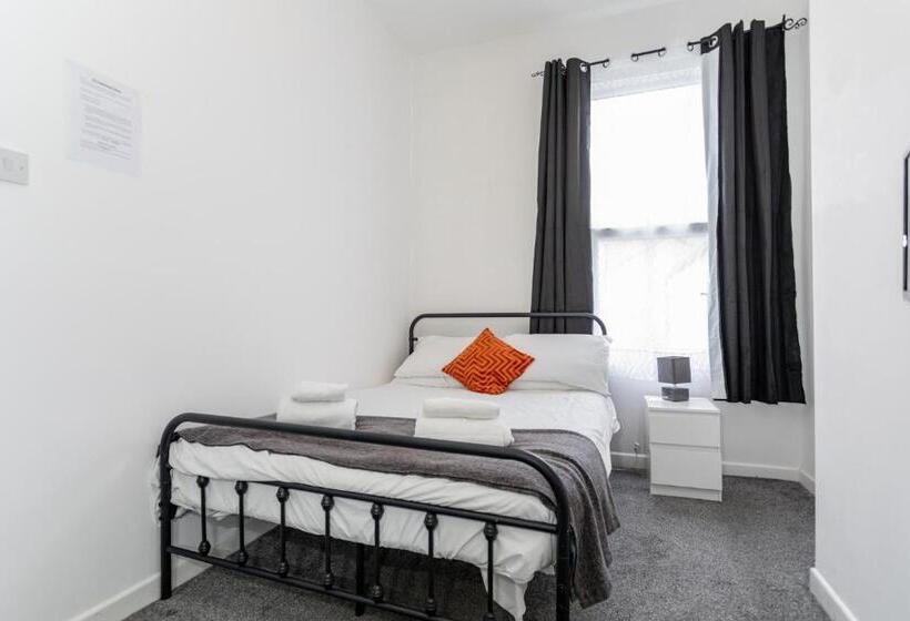 Номер Стандарт, Castlereagh Guest House