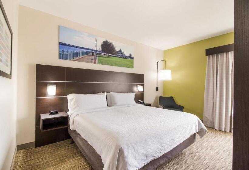 Номер Стандарт Кровать Кинг Адаптированный для Инвалидов, Clarion Pointe New Bern