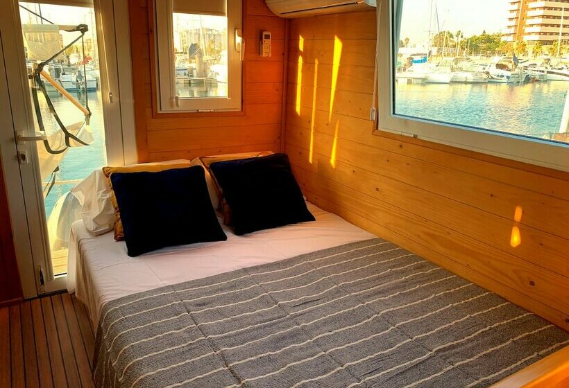 خانه 1 خوابه, Boat Haus Mediterranean Experience Alcaidesa  La Linea