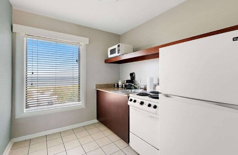 Quarto Standard 2 Camas Casal, Best Western Plus Holiday Sands Inn & Suites