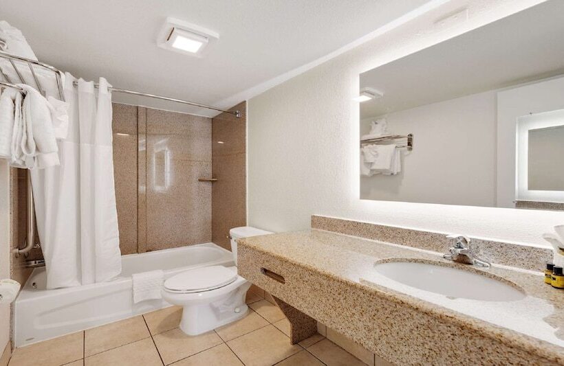Люкс, Best Western Plus Holiday Sands Inn & Suites