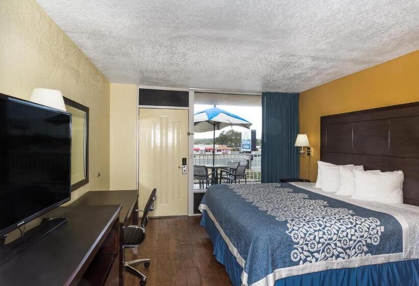 스탠다드 룸 킹사이즈 침대, Days Inn & Suites By Wyndham Port Richey
