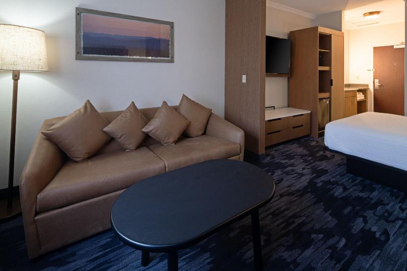 Suite Queen Bed, Fairfield By Marriott Inn & Suites Seattle Seatac Airport