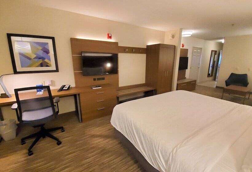 Люкс, Holiday Inn Express Hotel & Suites Seattle North   Lynnwood, An Ihg