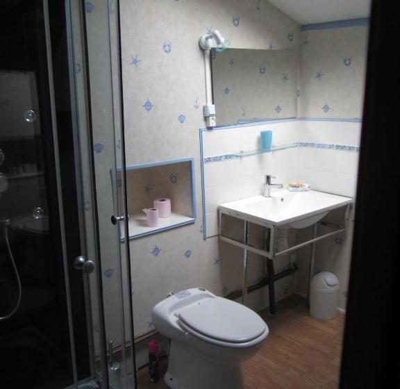 Люкс, Chambres, Table D Hotes Et Gites Les Mesanges