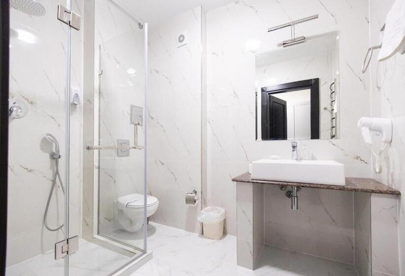 جناح جونيور, Elena Spa Resort