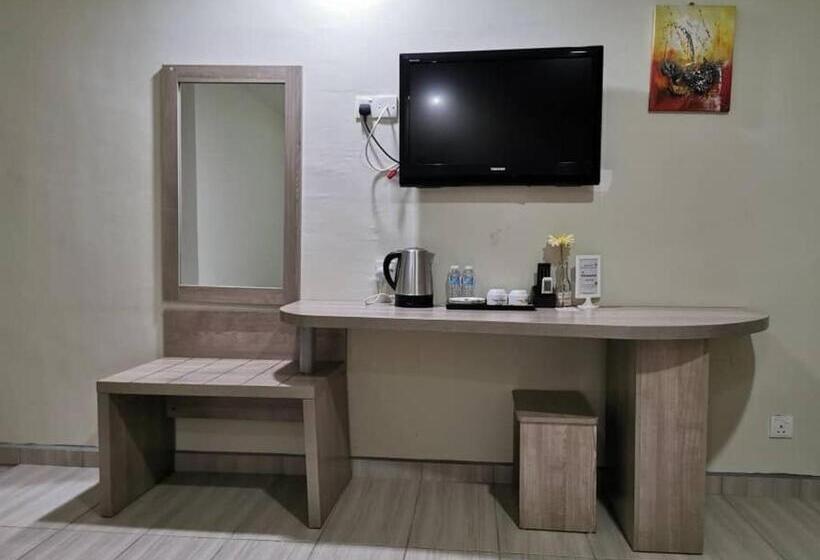 Номер Deluxe Кровать Кинг, Melang Inn