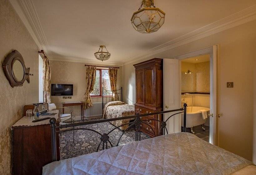 اتاق استاندارد, Ghan House
