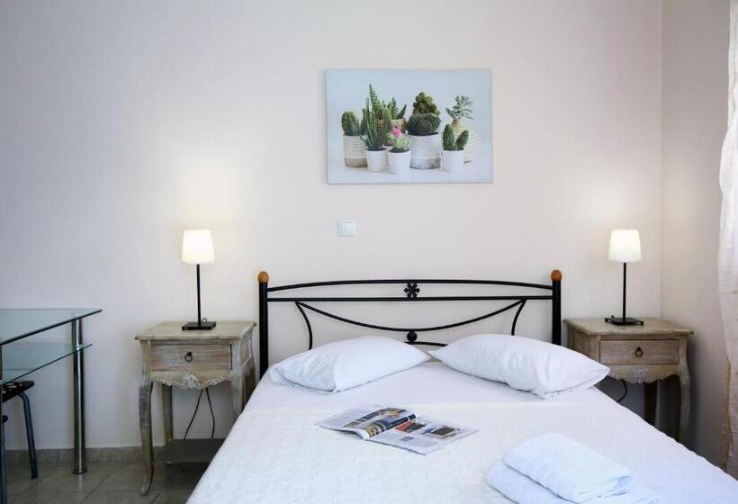 استودیوی استاندارد, Apartments Avra