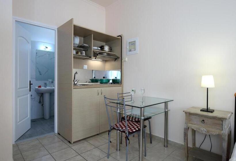 استودیوی استاندارد, Apartments Avra
