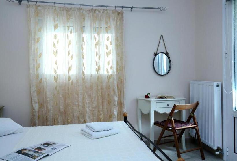 استودیوی استاندارد, Apartments Avra