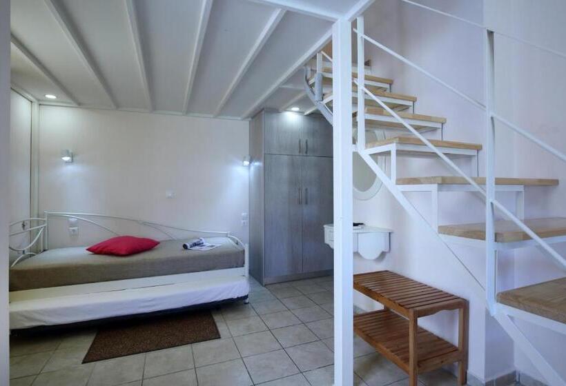 اتاق دوبلکس, Apartments Avra