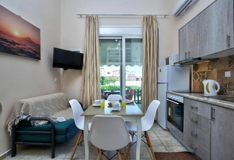 اتاق دوبلکس, Apartments Avra