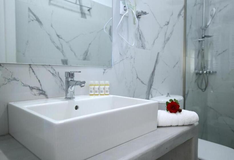 اتاق دوبلکس, Apartments Avra