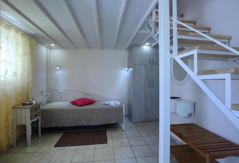 اتاق دوبلکس, Apartments Avra
