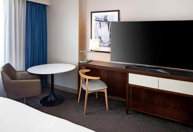 اتاق استاندارد با تخت بزرگ, Hyatt Regency Wichita