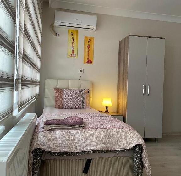 标准单人间, Teki̇nler Otel