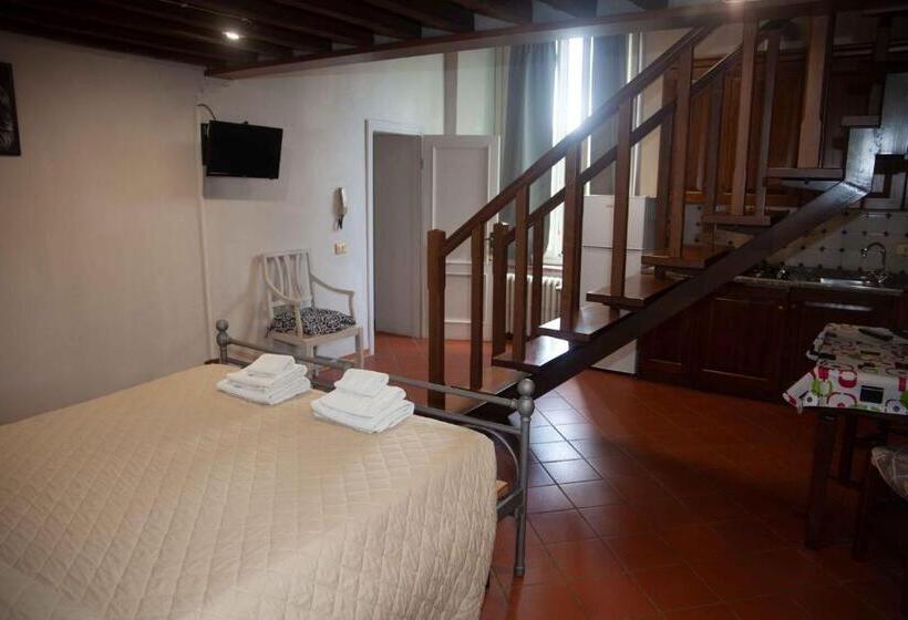 스탠다드 스튜디오, Bed And Breakfast Villa Torre Degli Onesti Apartments