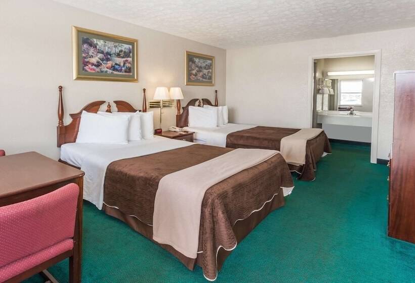 스탠다드 룸 더블 침대 2개, Knights Inn Peru