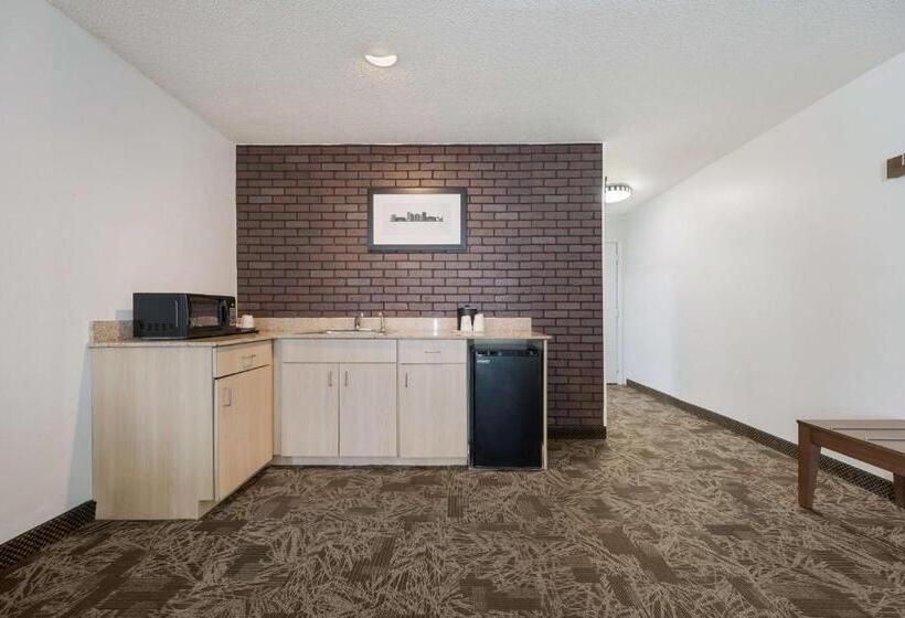 Люкс 2 Спальни, Surestay Hotel By Best Western Tuscaloosa Southeast