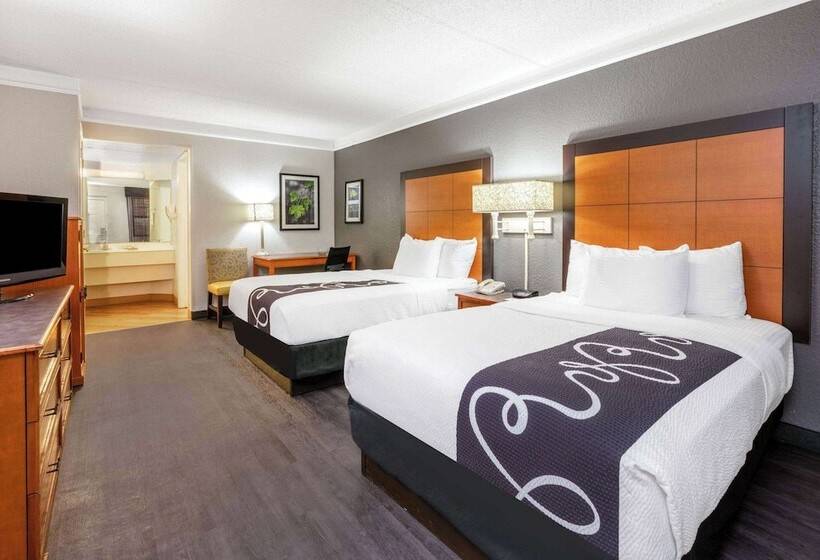 Номер Deluxe, Super 8 By Wyndham The Woodlands North
