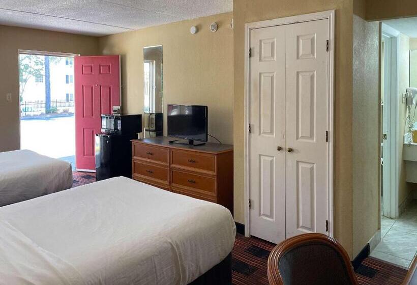 Четырехместный Номер Стандарт, Motel 6 Huntsville Al University Dr
