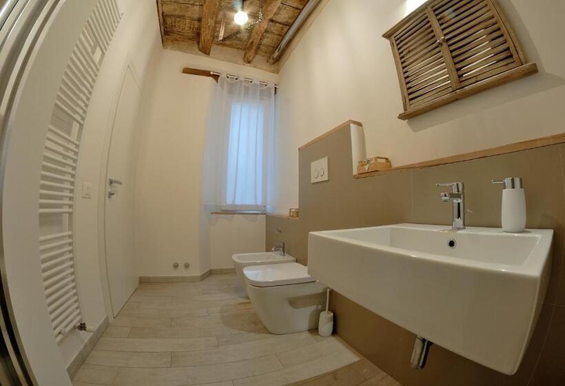 اتاق لوکس, B&b Del Corso