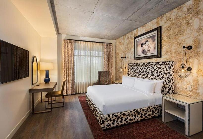 Номер Стандарт Кровать Кинг Адаптированный для Инвалидов, The Brownwood Hotel & Spa