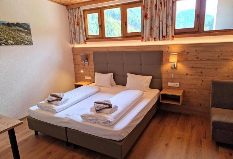 Номер Стандарт с Балконом, Gasthof Edelweiß